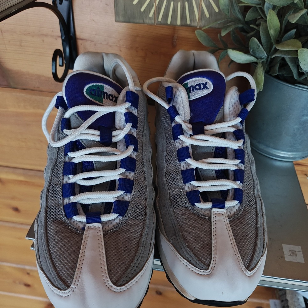 wmns air max 95 wm 336620-100‎ purple hornets colorway size US 6.5 UK 4 2010 - Picture 5 of 7